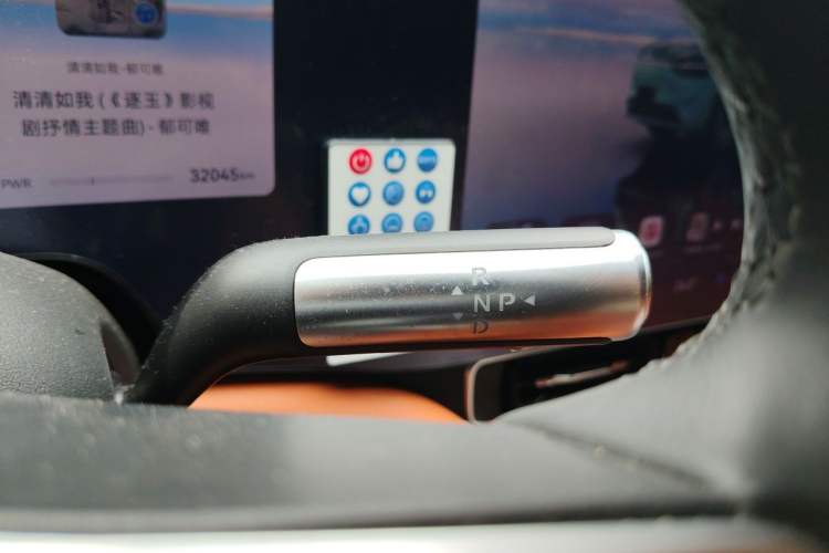Used Hima AITO M9 2025 Extended-Range Ultra Version 52 kWh 5-Seater Edition Gear Lever