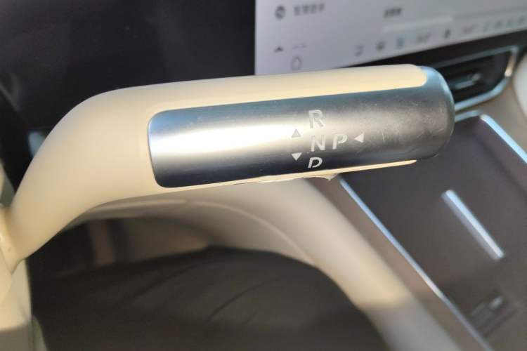 Used Hima AITO M9 2025 Extended-Range Ultra Version 52 kWh 6-Seater Gear Lever