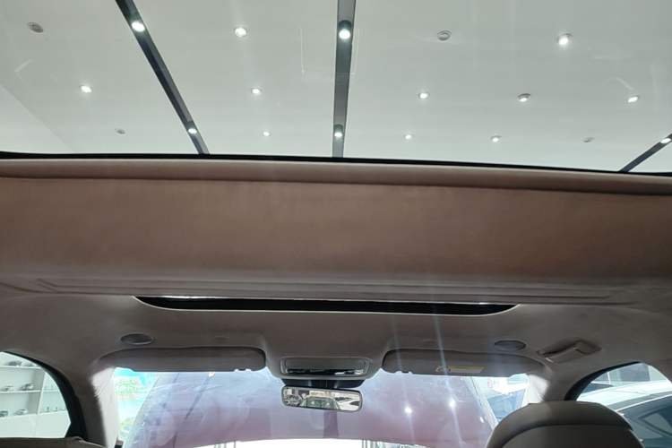 Used Hima AITO M9 2025 All-Electric Ultra Version 100 kWh 5-Seater Model Headliner