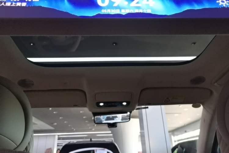 Used Hima AITO M9 2025 Extended-Range Ultra Version 52 kWh 6-Seater Headliner