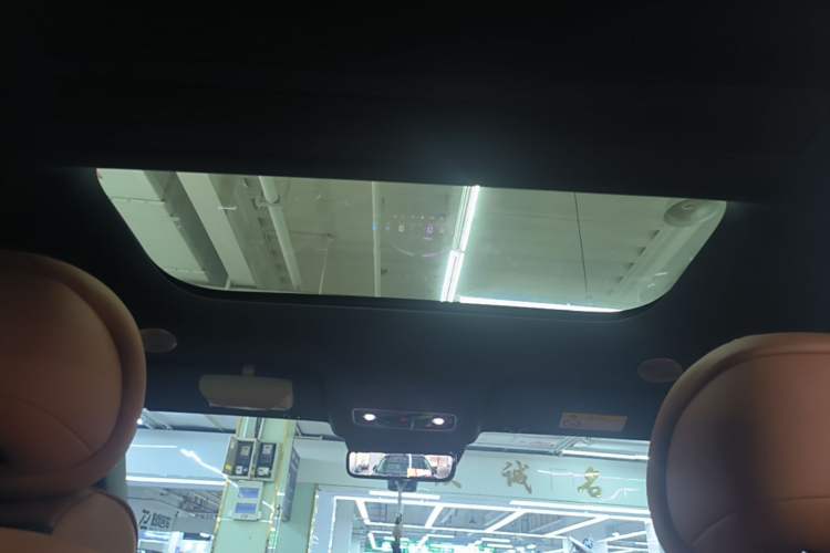 Used Hima AITO M9 2025 Extended-Range Ultra Version 52 kWh 6-Seater Headliner