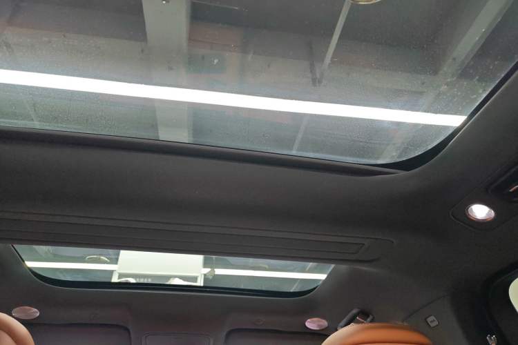 Used Hima AITO M9 2025 Extended-Range Ultra Version 52 kWh 6-Seater Headliner