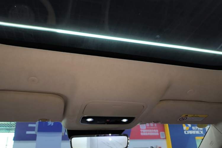 Used Hima AITO M9 2025 Extended-Range Ultra Version 52 kWh 6-Seater Headliner
