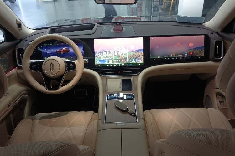 Used Hima AITO M9 2025 Extended-Range Ultra Version 52 kWh 6-Seater Interior 2