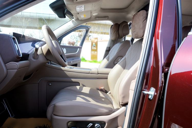 Used Hima AITO M9 2025 Extended-Range Ultra Version 52 kWh 6-Seater Interior 2