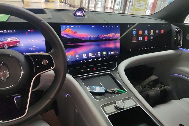 Used Hima AITO M9 2025 Extended-Range Ultra Version 52 kWh 5-Seater Edition Interior 2