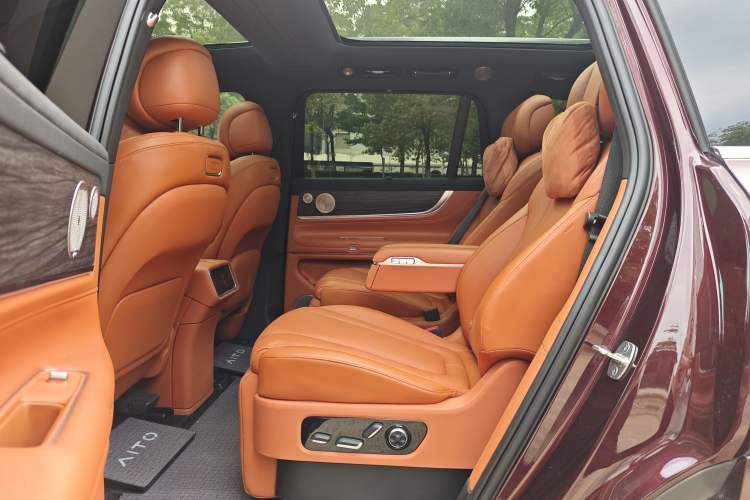 Used Hima AITO M9 2025 Pure Electric Ultra Version 100 kWh 6-Seater Model Interior 3