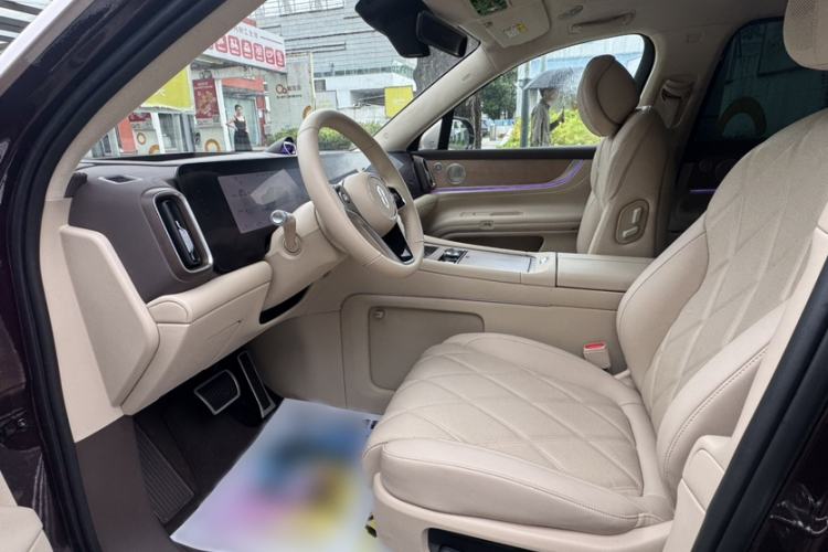 Used Hima AITO M9 2025 Extended-Range Ultra Version 52 kWh 6-Seater Interior 5