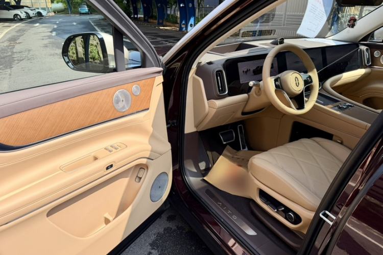 Used Hima AITO M9 2025 Extended-Range Ultra Version 52 kWh 6-Seater Interior 6