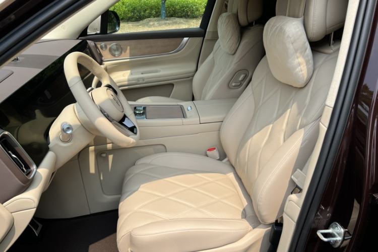 Used Hima AITO M9 2025 Extended-Range Ultra Version 52 kWh 6-Seater Interior 6