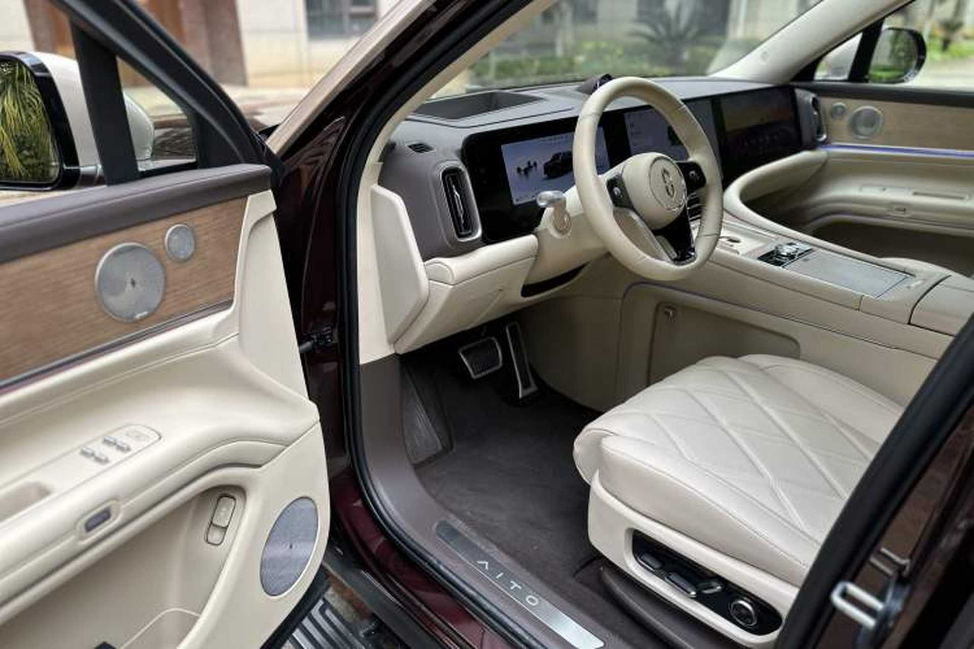 Used Hima AITO M9 2025 Model Range-Extending Ultra 52kWh 4-Seater Version Interior 7