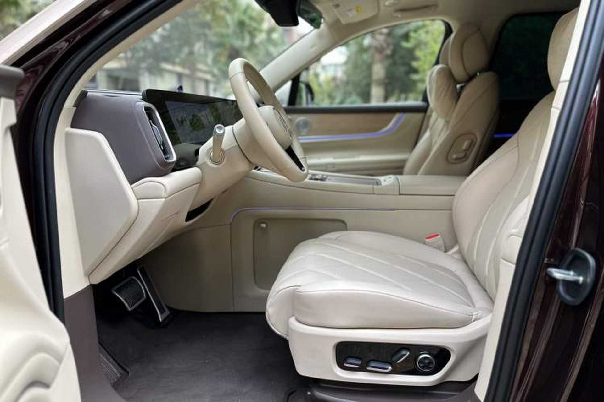 Used Hima AITO M9 2025 Model Range-Extending Ultra 52kWh 4-Seater Version Interior 8