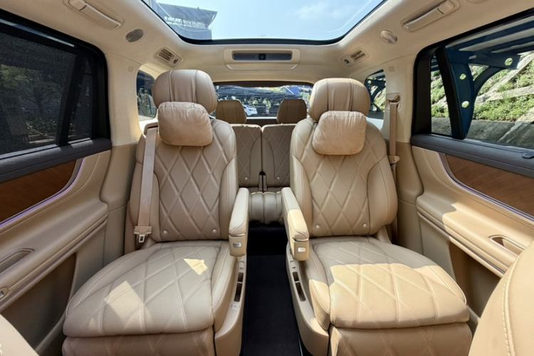 Used Hima AITO M9 2025 Extended-Range Ultra Version 52 kWh 6-Seater Interior 9