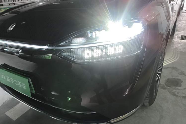 Used Hima AITO M9 2025 Extended-Range Ultra Version 52 kWh 6-Seater Left Front Headlight