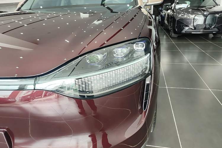 Used Hima AITO M9 2025 All-Electric Ultra Version 100 kWh 5-Seater Model Left Front Headlight