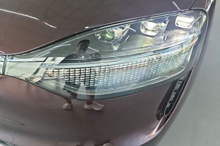 Used Hima AITO M9 2025 Extended-Range Ultra Version 52 kWh 6-Seater Left Front Headlight