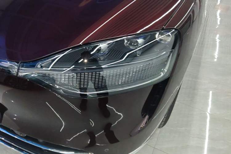 Used Hima AITO M9 2025 Extended-Range Ultra Version 52 kWh 6-Seater Left Front Headlight