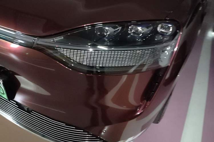 Used Hima AITO M9 2025 Extended-Range Ultra Version 52 kWh 6-Seater Left Front Headlight