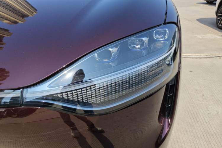 Used Hima AITO M9 2025 Extended-Range Ultra Version 52 kWh 6-Seater Left Front Headlight