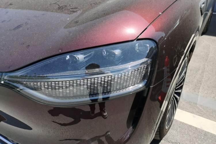 Used Hima AITO M9 2025 Extended-Range Ultra Version 52 kWh 6-Seater Left Front Headlight