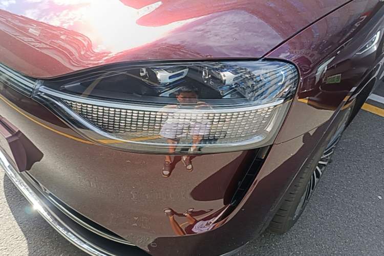 Used Hima AITO M9 2025 Extended-Range Ultra Version 52 kWh 6-Seater Left Front Headlight