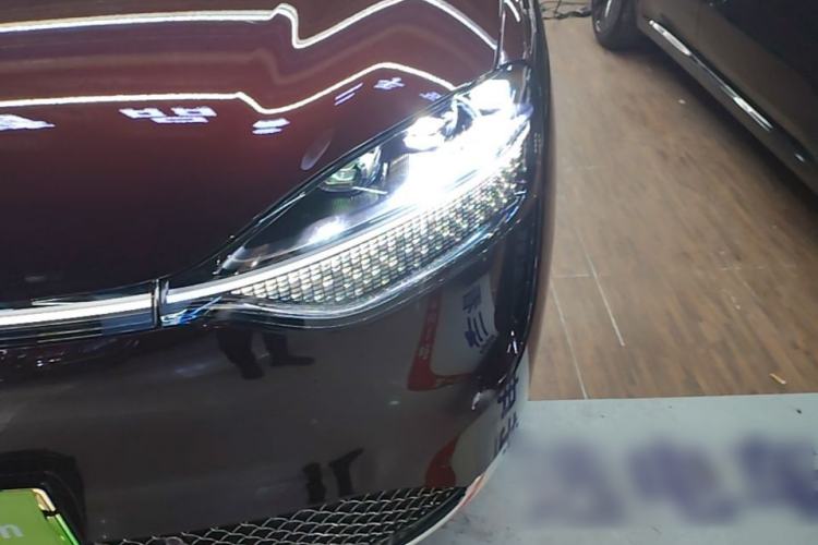 Used Hima AITO M9 2025 All-Electric Ultra Version 100 kWh 5-Seater Model Left Front Headlight