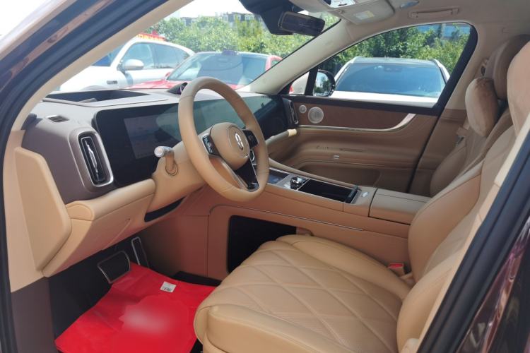 Used Hima AITO M9 2025 All-Electric Ultra Version 100 kWh 5-Seater Model Left Front Seat