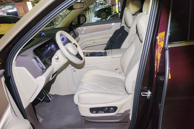 Used Hima AITO M9 2025 Extended-Range Ultra Version 52 kWh 6-Seater Left Front Seat