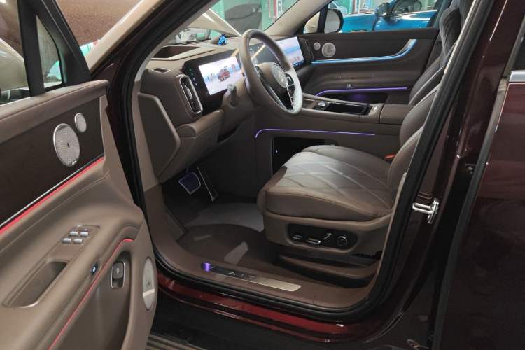 Used Hima AITO M9 2025 Extended-Range Ultra Version 52 kWh 6-Seater Left Front Seat