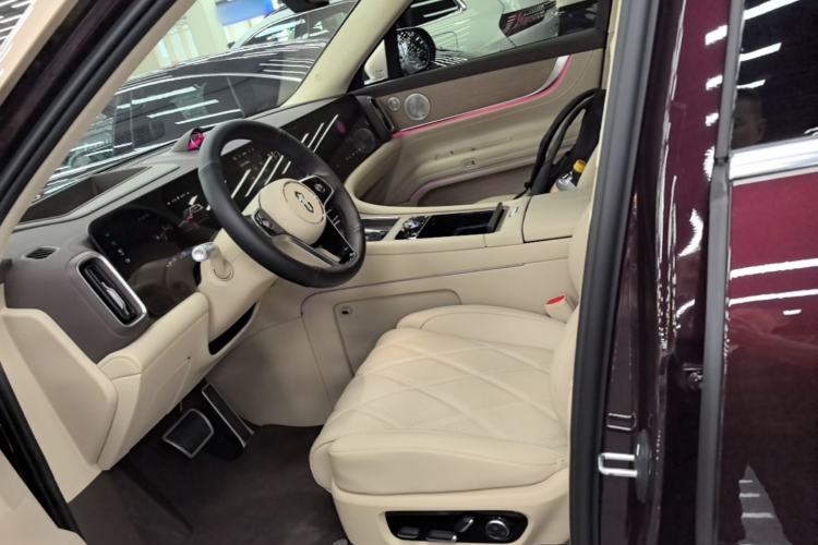 Used Hima AITO M9 2025 Extended-Range Ultra Version 52 kWh 6-Seater Left Front Seat