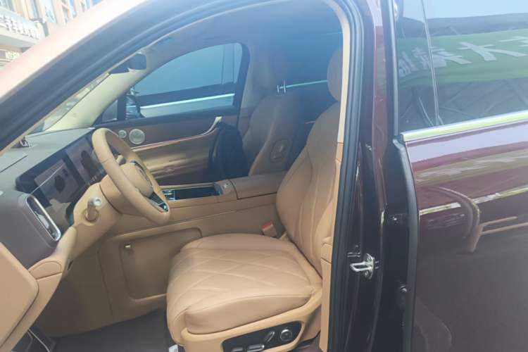 Used Hima AITO M9 2025 Pure Electric Ultra Version 100 kWh 6-Seater Model Left Front Seat