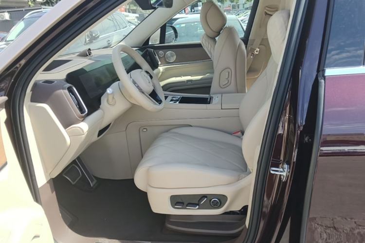 Used Hima AITO M9 2025 Extended-Range Ultra Version 52 kWh 6-Seater Left Front Seat