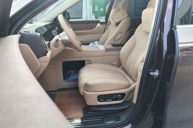 Used Hima AITO M9 2025 Extended-Range Ultra Version 52 kWh 6-Seater Left Front Seat