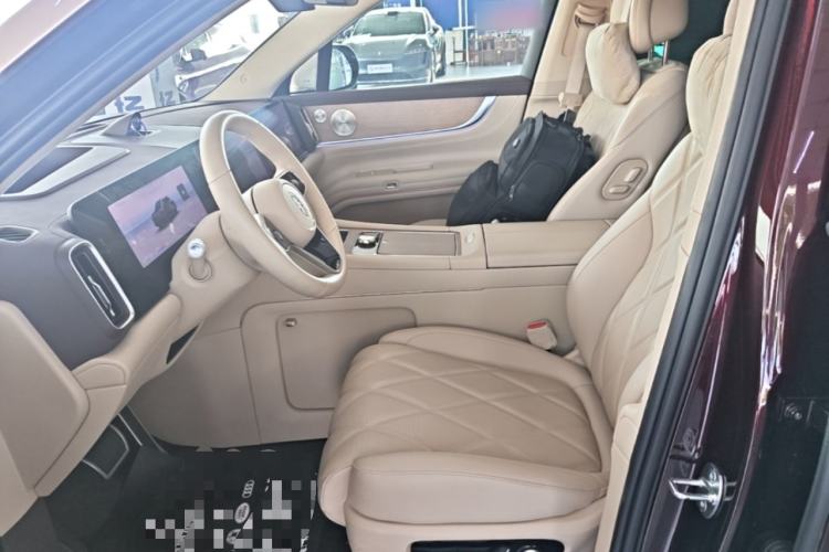 Used Hima AITO M9 2025 Extended-Range Ultra Version 52 kWh 6-Seater Left Front Seat