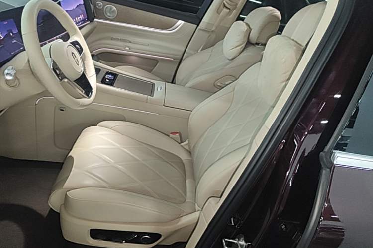 Used Hima AITO M9 2025 Extended-Range Ultra Version 52 kWh 6-Seater Left Front Seat