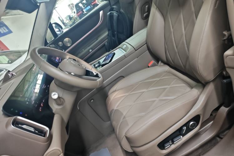 Used Hima AITO M9 2025 Extended-Range Ultra Version 52 kWh 5-Seater Edition Left Front Seat