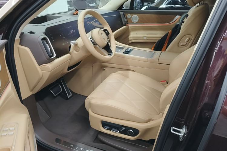 Used Hima AITO M9 2025 Extended-Range Ultra Version 52 kWh 5-Seater Edition Left Front Seat