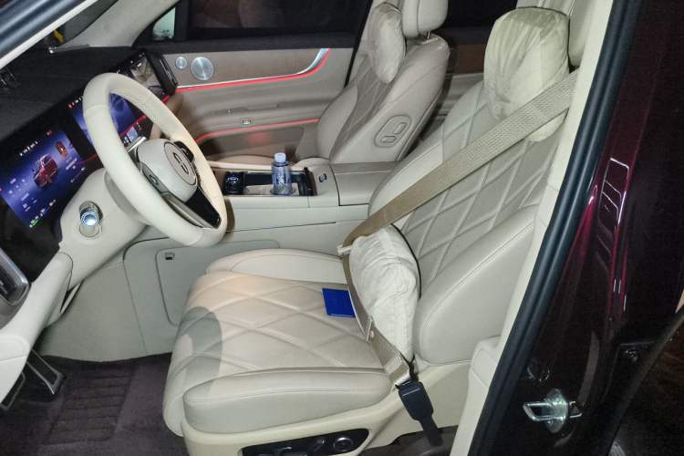 Used Hima AITO M9 2025 Extended-Range Ultra Version 52 kWh 6-Seater Left Front Seat