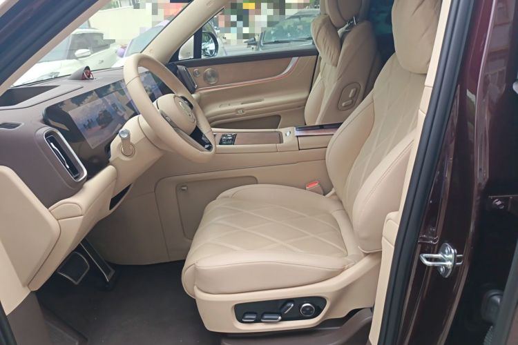 Used Hima AITO M9 2025 Extended-Range Ultra Version 52 kWh 6-Seater Left Front Seat