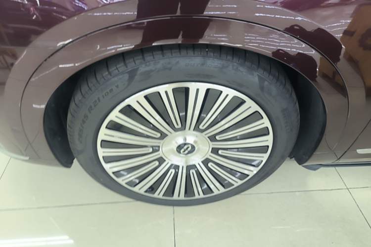 Used Hima AITO M9 2025 Extended-Range Ultra Version 52 kWh 6-Seater Left Front Wheel Hub