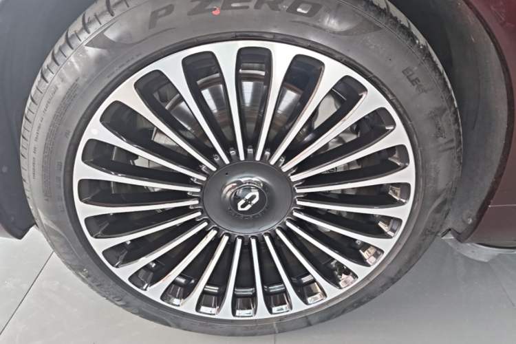 Used Hima AITO M9 2025 Extended-Range Ultra Version 52 kWh 6-Seater Left Front Wheel Hub