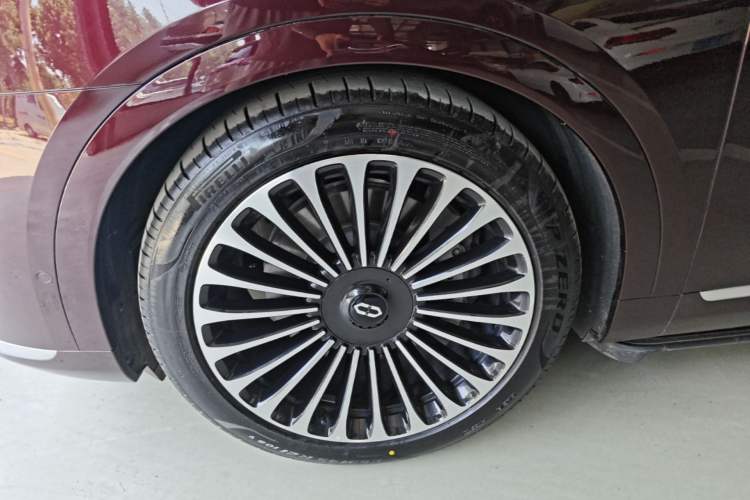 Used Hima AITO M9 2025 Extended-Range Ultra Version 52 kWh 6-Seater Left Front Wheel Hub