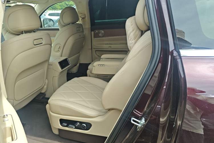 Used Hima AITO M9 2025 Extended-Range Ultra Version 52 kWh 6-Seater Left Rear Seat