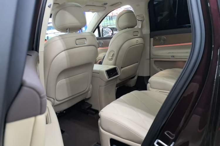 Used Hima AITO M9 2025 Extended-Range Ultra Version 52 kWh 6-Seater Left Rear Seat
