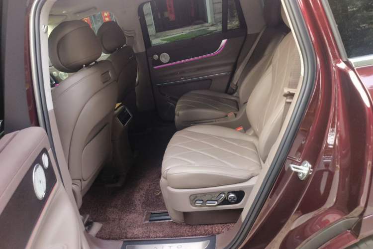 Used Hima AITO M9 2025 Extended-Range Ultra Version 52 kWh 6-Seater Left Rear Seat