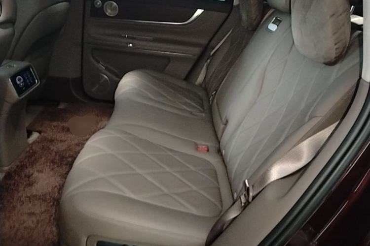 Used Hima AITO M9 2025 Extended-Range Ultra Version 52 kWh 5-Seater Edition Left Rear Seat