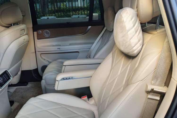 Used Hima AITO M9 2025 Extended-Range Ultra Version 52 kWh 6-Seater Left Rear Seat