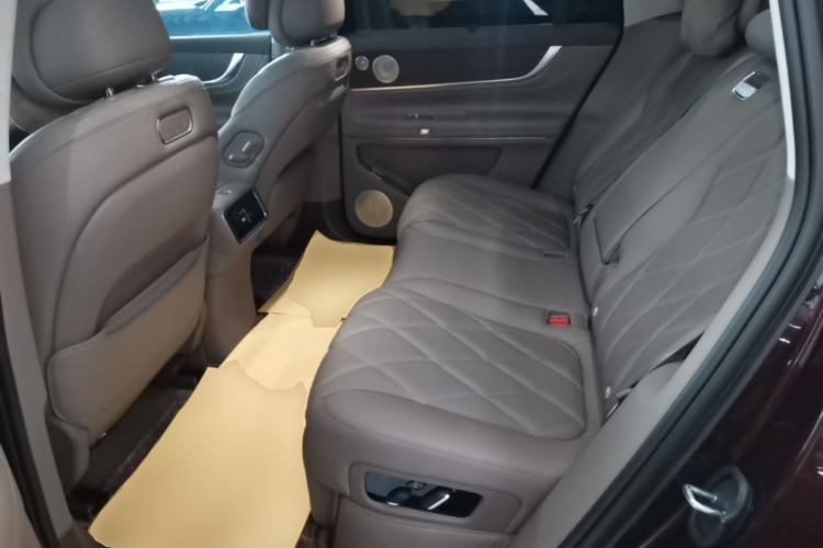 Used Hima AITO M9 2025 Extended-Range Ultra Version 52 kWh 5-Seater Edition Left Rear Seat