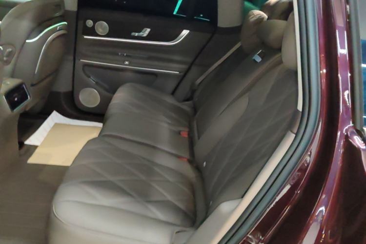 Used Hima AITO M9 2025 Extended-Range Ultra Version 52 kWh 5-Seater Edition Left Rear Seat
