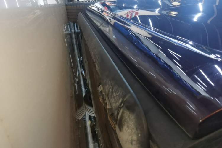 Used Hima AITO M9 2025 Extended-Range Ultra Version 52 kWh 6-Seater Left Side Sill